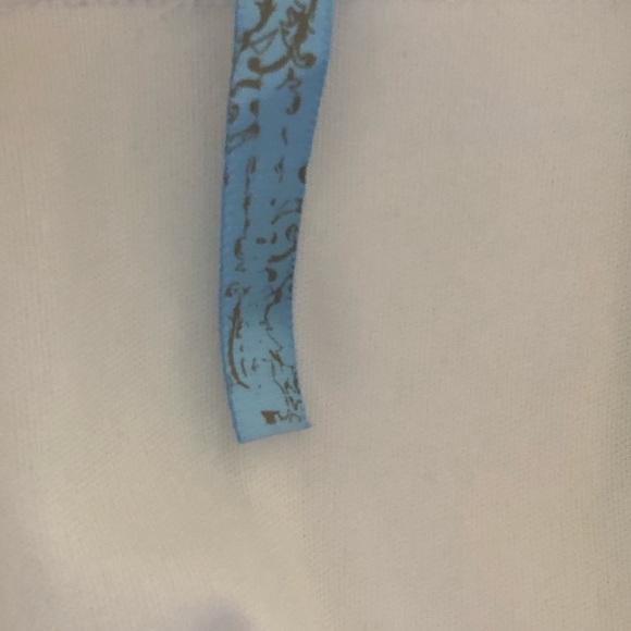 ☘️$5 White Medium Dress - Picture 6 of 6